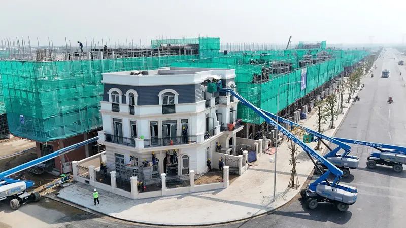 Nhà mẫu và dãy liền kề đang hoàn thiện, tháng 10/2026